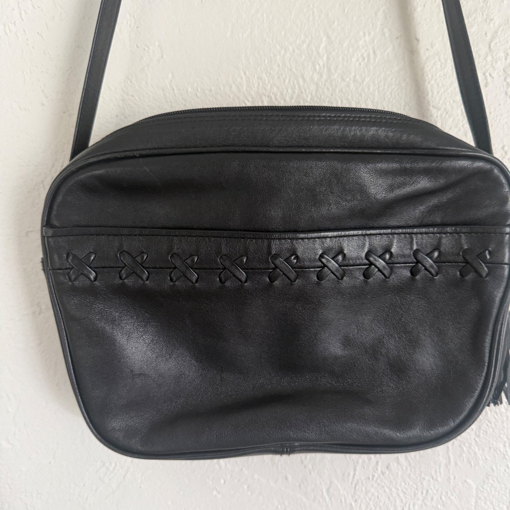 Vintage Black Leather Lord &‎ Taylor Whipstitch Crossbody Bag Tassel Detail Boxy